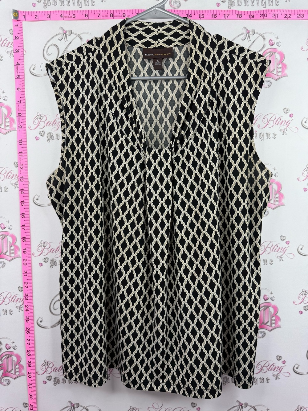 Dana Buchman tank top Black and Cream Sleeveless Geometric-Print V-Neck Top